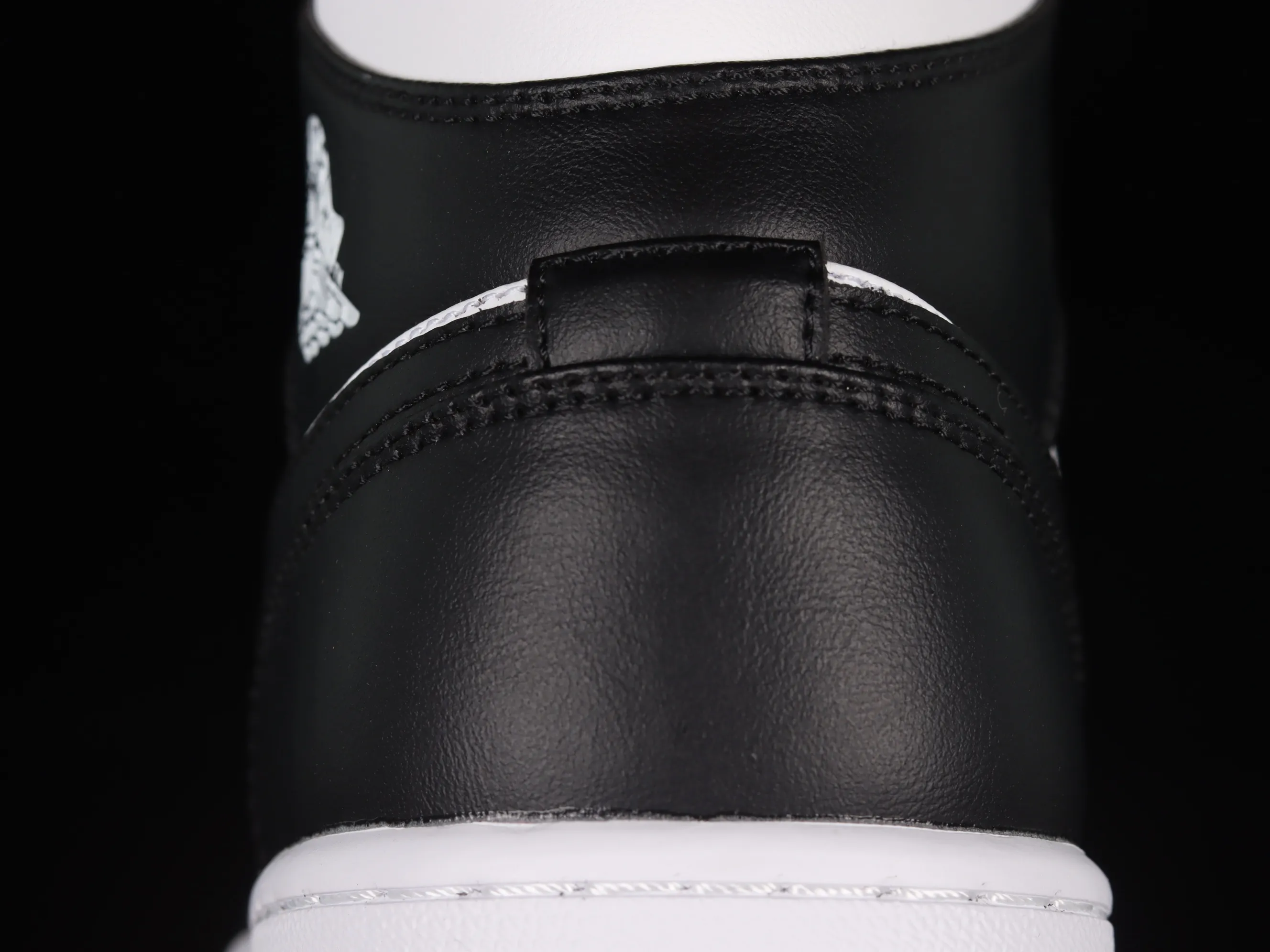 All Categories Air Jordan Jordan Series Basketball Shoes Air Jordan 1 Mid Air Jordan 1 Mid "Panda" AJ1 Joe 1 Black and White Panda Zhongbang Basketball Shoes DV0991-101